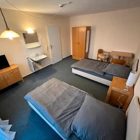 Turp Residenz Hostel *
